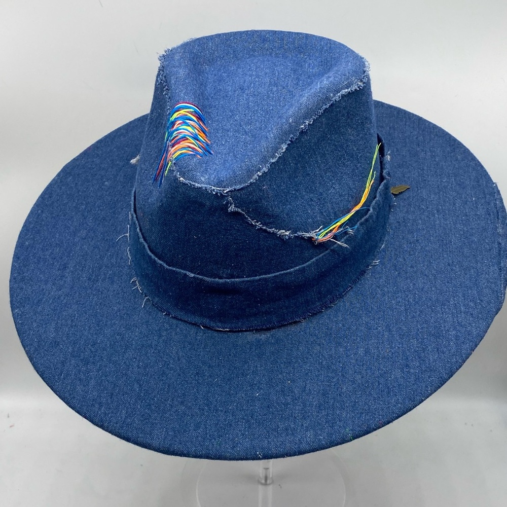 Neon by The Chapeauholic/Got Scrapz
